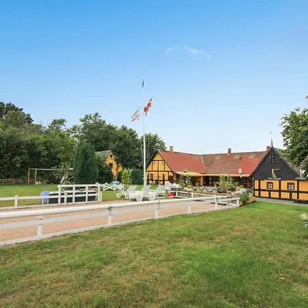 Annamia - 250m From The Sea By Interhome